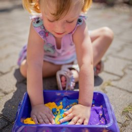 WOOPIE Piasek Kinetyczny 0,6 kg Zestaw Jednorożec Stolik z Foremkami