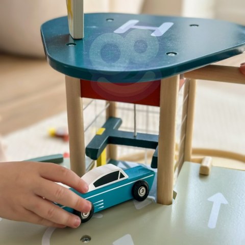 CLASSIC WORLD Wielopoziomowy Parking Auta Helikopter Dystybutor Myjnia + Akc.